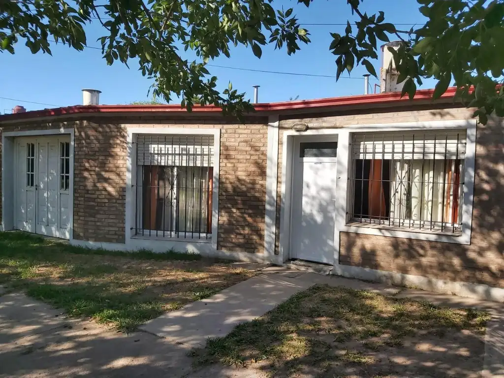 Venta Casa Excelente  Lindante -