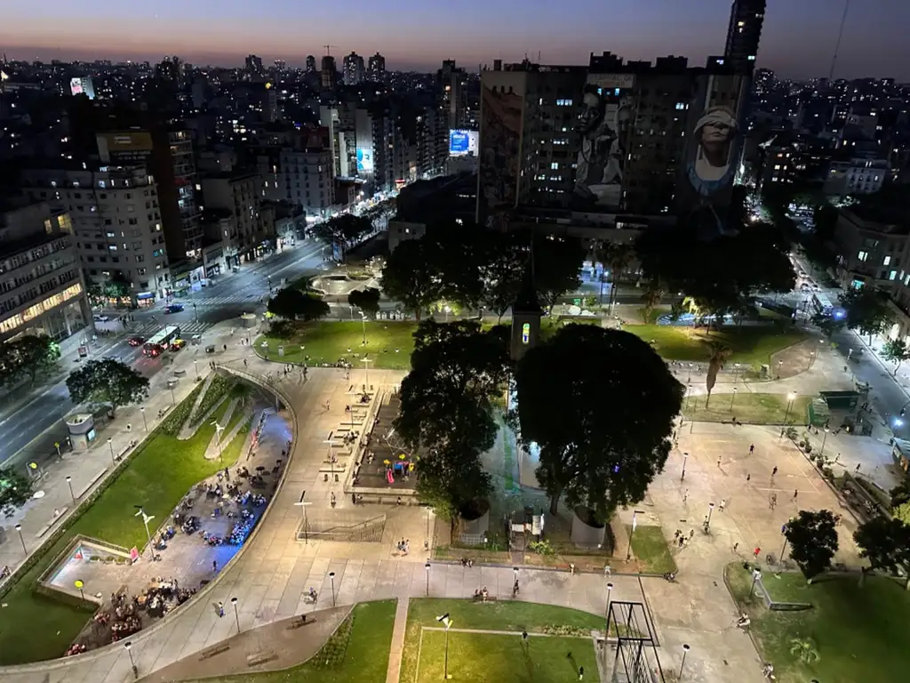 RECOLETA - GRAN ESTUDIO CON BALCON TERRAZA Y VISTA ABIERTA