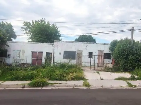 Casa a reciclar con gran terreno