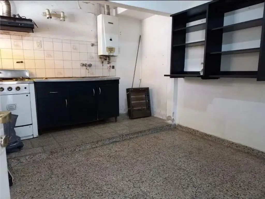 OPORTUNIDAD DE PRIMERA VIVIENDA! PH DE 2 AMB ZONA CASEROS