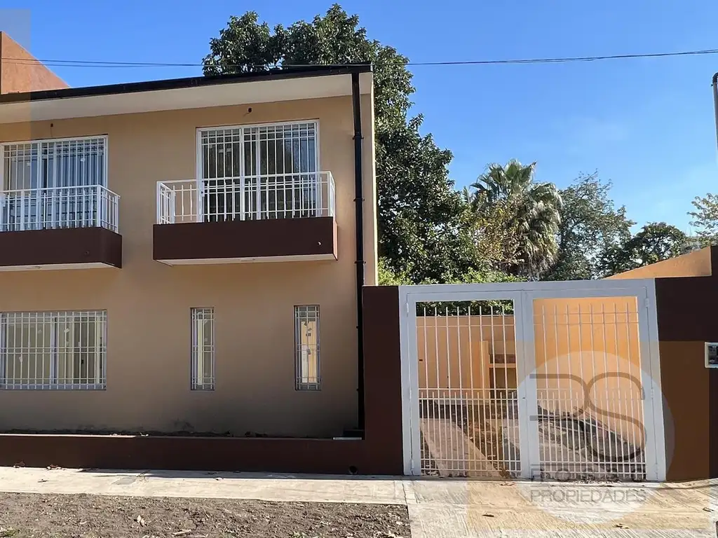 PH tipo Casa 4 Ambientes en Venta - Villa Sarmiento