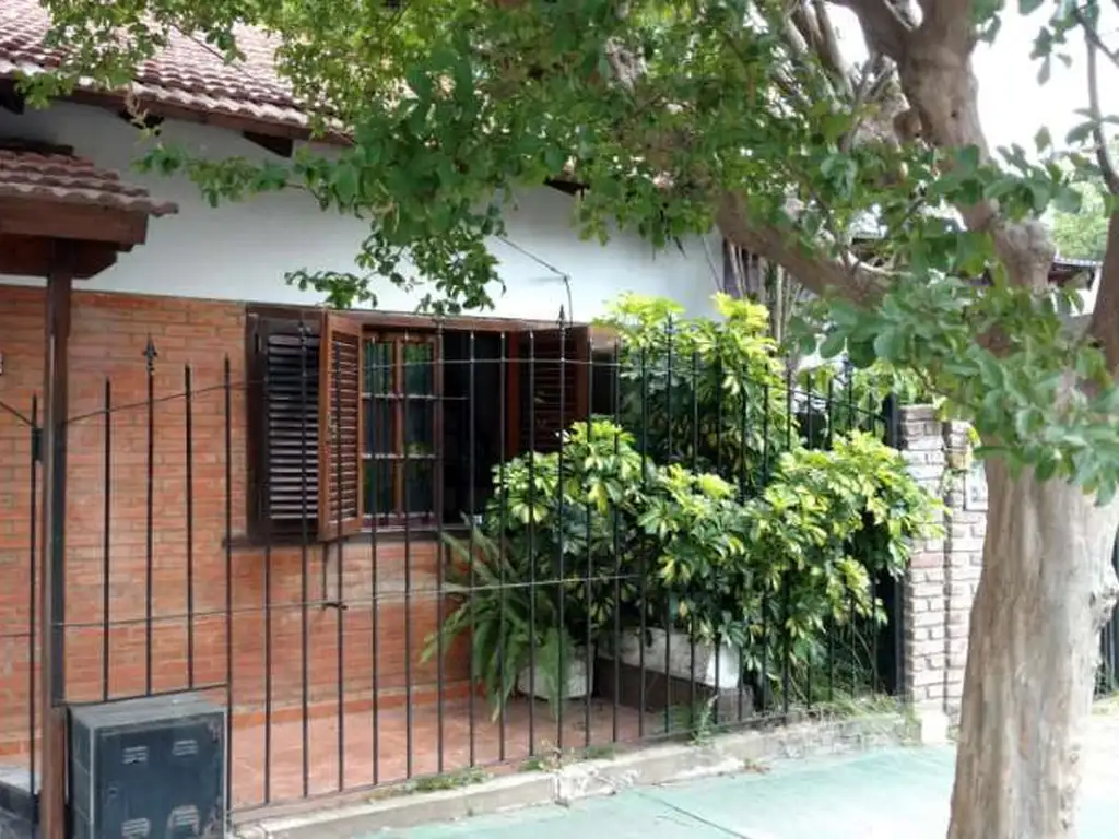 Duplex 3 Ambientes al Frente con Cochera en Venta - Castelar Sur