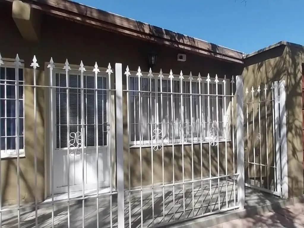 CASA EN VENTA EN PERDRIEL - LUJÁN DE CUYO