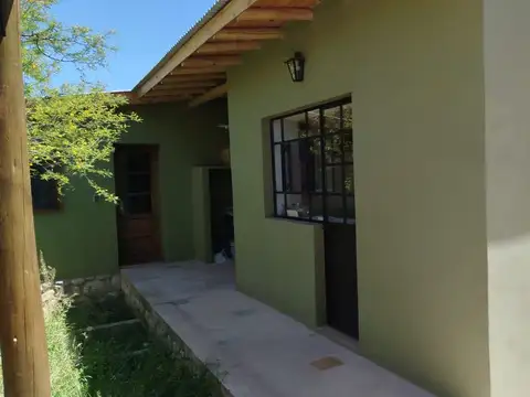 Se vende impecable casa de adobe en Villa de las Rosas, Traslasierra