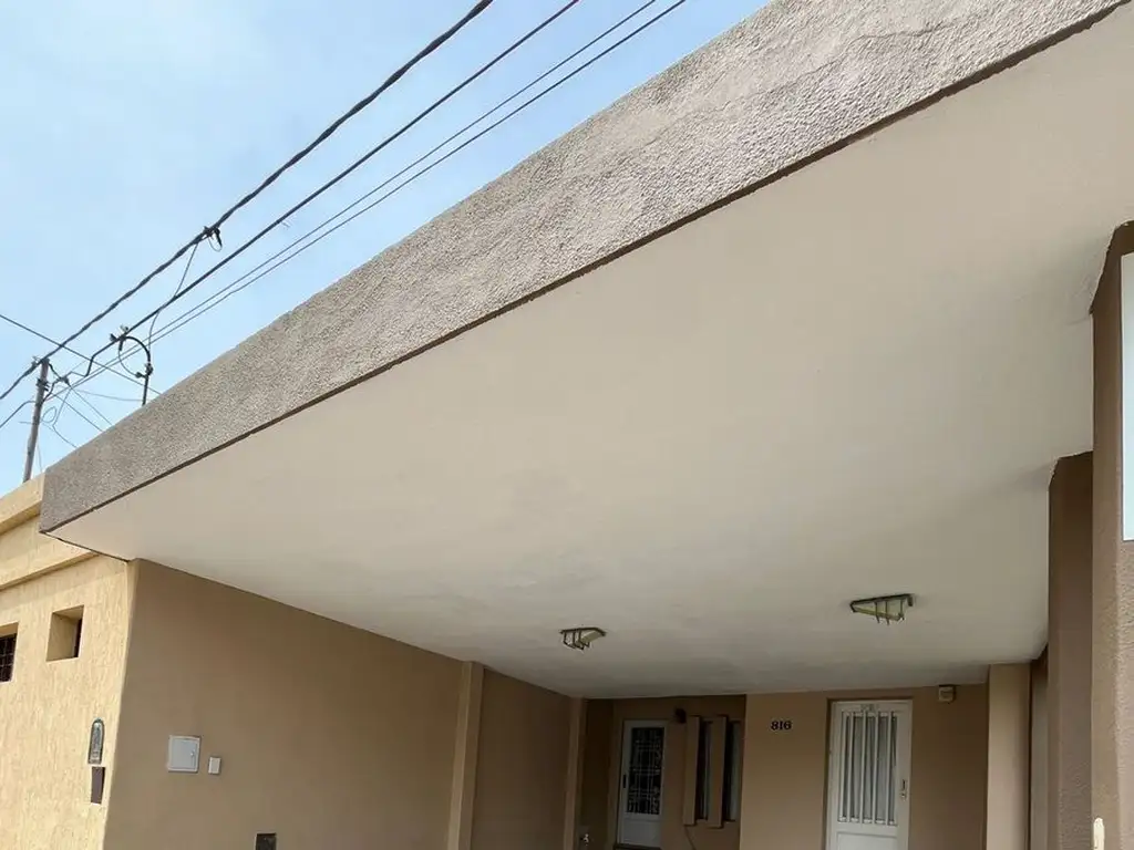 CASA EN VENTA EN PERGAMINO EN BARRIO CENTENARIO