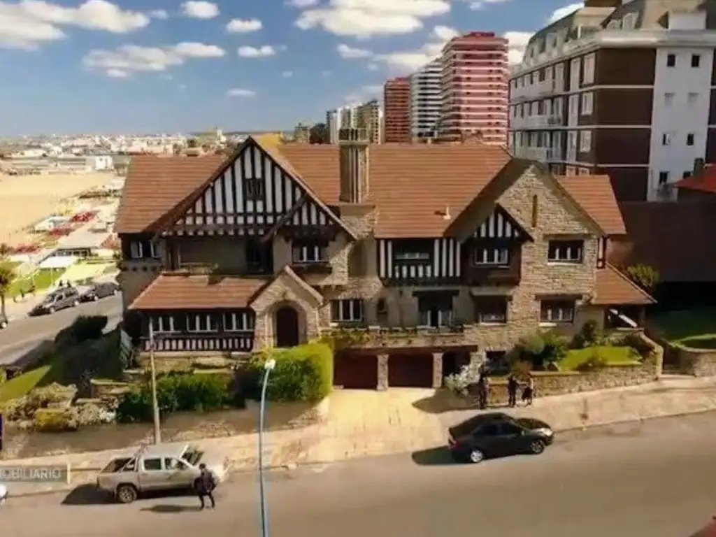 Casa de 1000m2 venta histórica en Mar del Plata centro