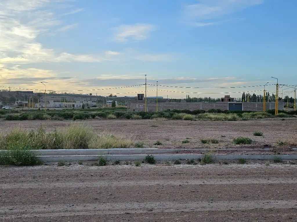 Terreno en Centenario