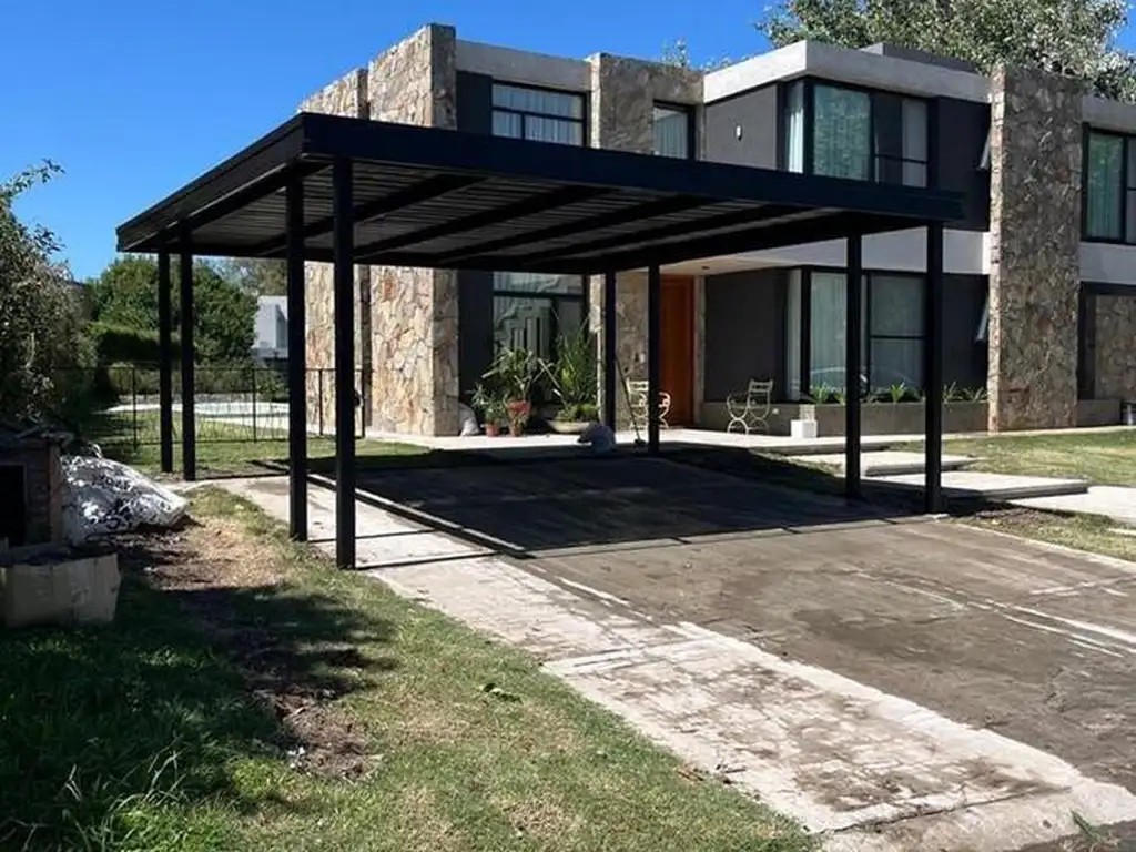 Casa  en Venta en Los Eucaliptos, Haras Santa Maria, Escobar