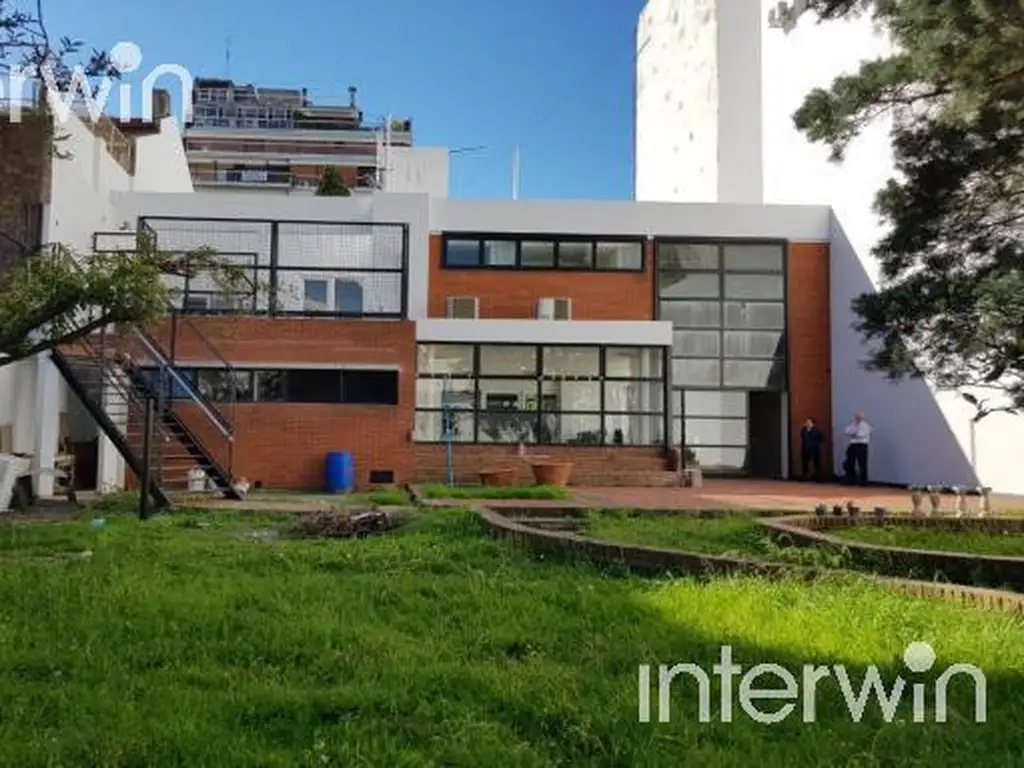 Av. de los Incas al 300 - propiedad de casi 500mts construidos - Belgrano R