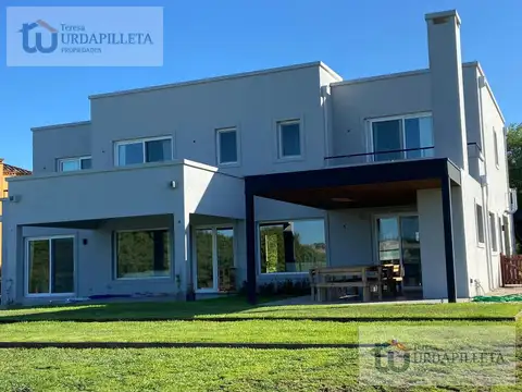 Casa sobre lote interno de 2400 mts, en Estancias Golf - Urdapilleta Propiedades - Foto 0