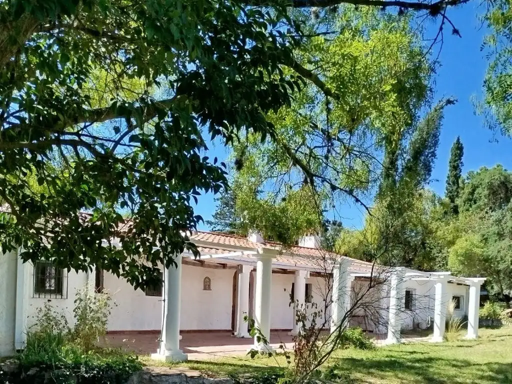 Se vende Casa grande posible posada de montaña La Cumbre Cordoba