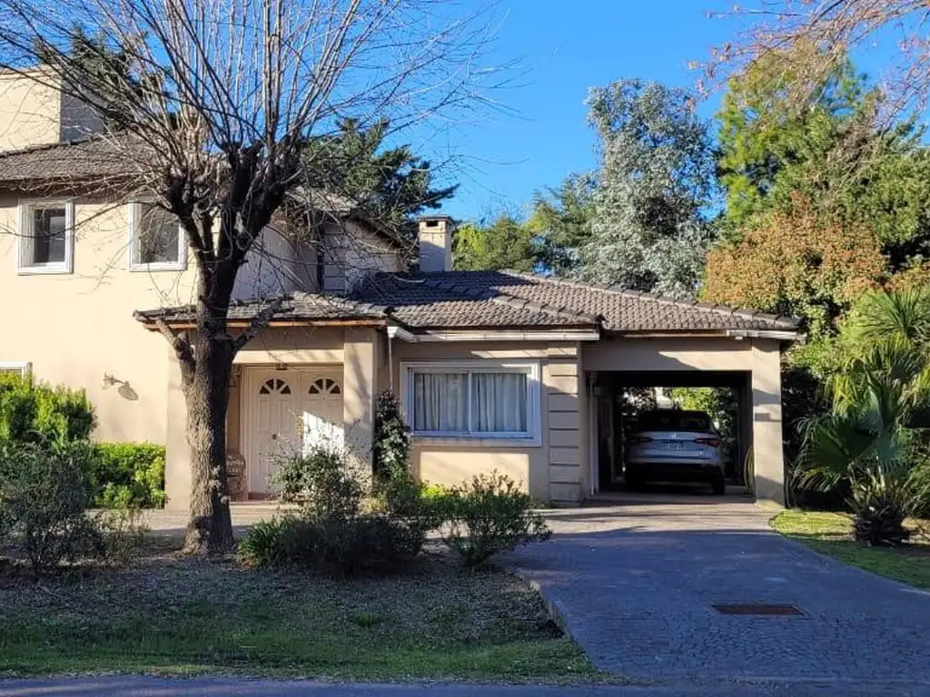 Casa en venta en Country San Patricio, Moreno