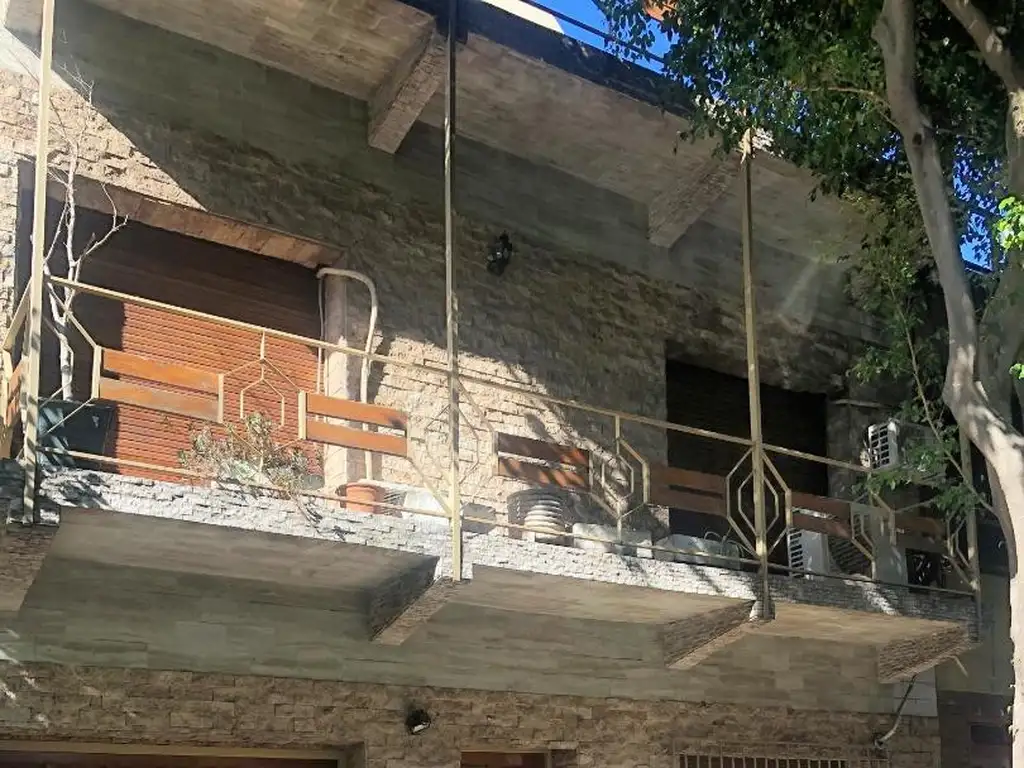 INCREIBLE CASA TODO EL CONFORT TOTALMENTE ACTUALIZADA