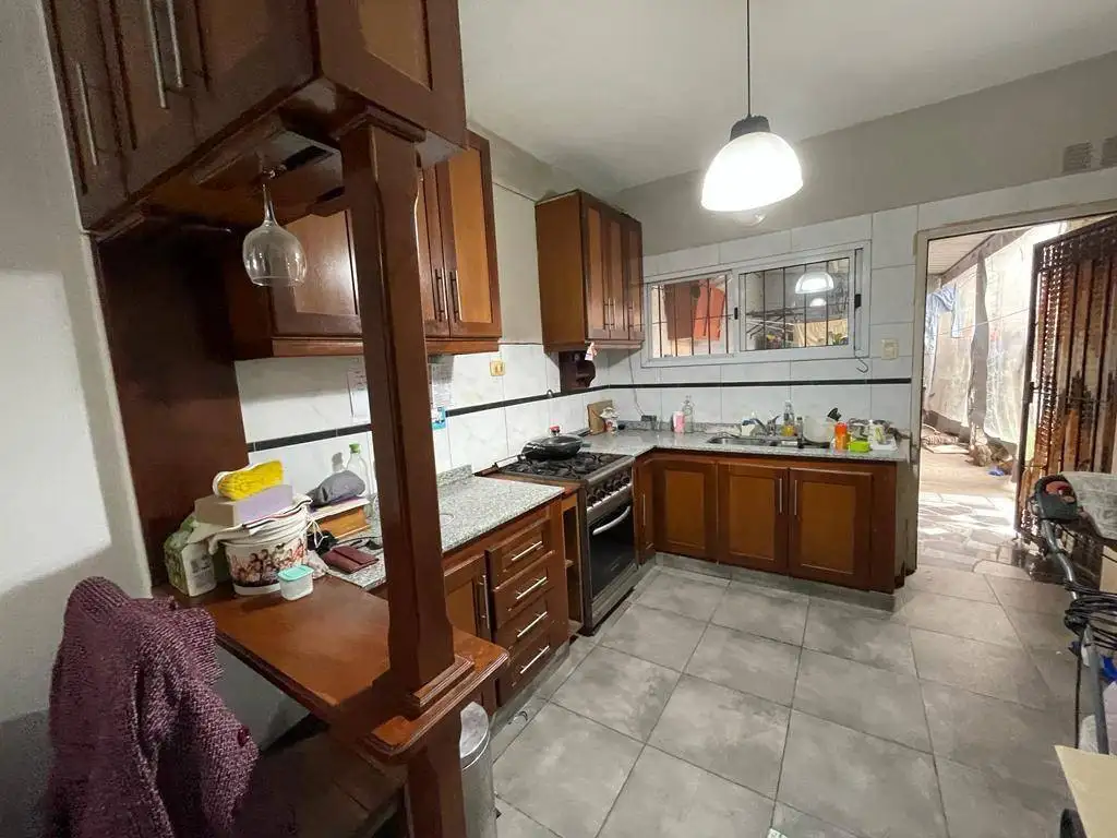 CASA PH EN VENTA, 4 AMBIENTES, ISIDRO CASANOVA CENTRO