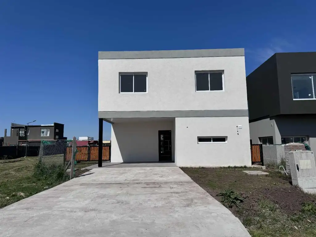 VENTA CASA 4 AMBIENTES BARRIO LAGUNA AZUL EZEIZA