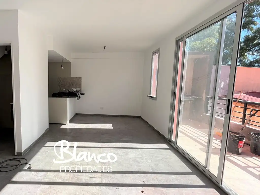 Departamento Dúplex  en Venta Los Narcisos 500 - Pilar Tres Ambientes - BLA9362_LP603012_1