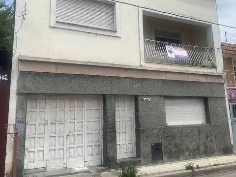 VENTA CASA  A RECICLAR  GUEMES