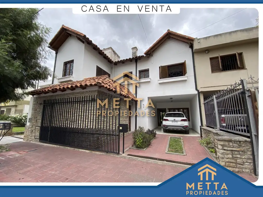 VENTA - Casa en Zona Shoping