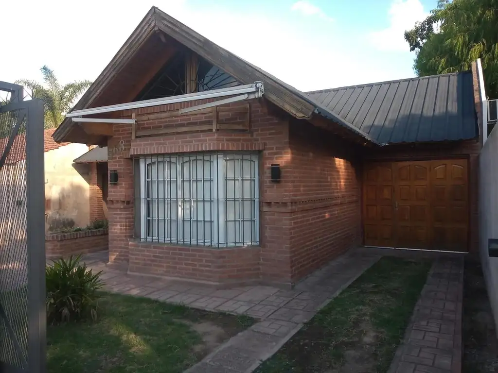 Casa en Venta  4  amb. en MONTE GRANDE-OPORTUNIDAD