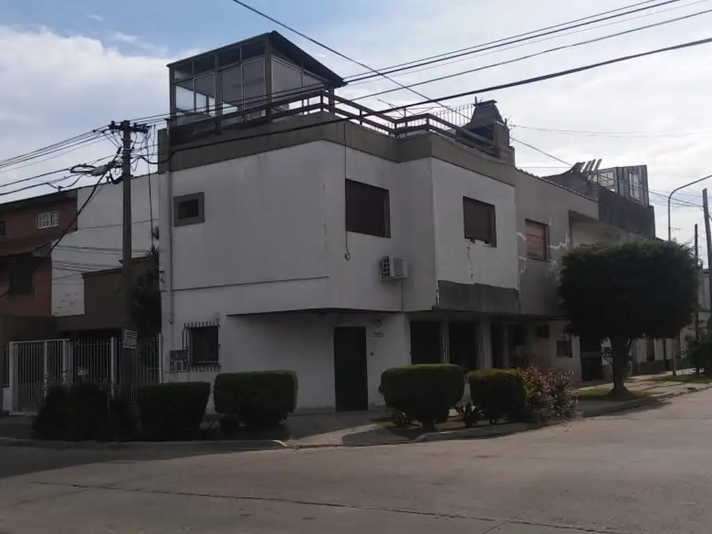 SOLIDO DUPLEX 3 AMBIENTES AL FRENTE  BUENA ZONA,  MUY LUMINOSO  CONSULTE,  VENTA DIRECTA