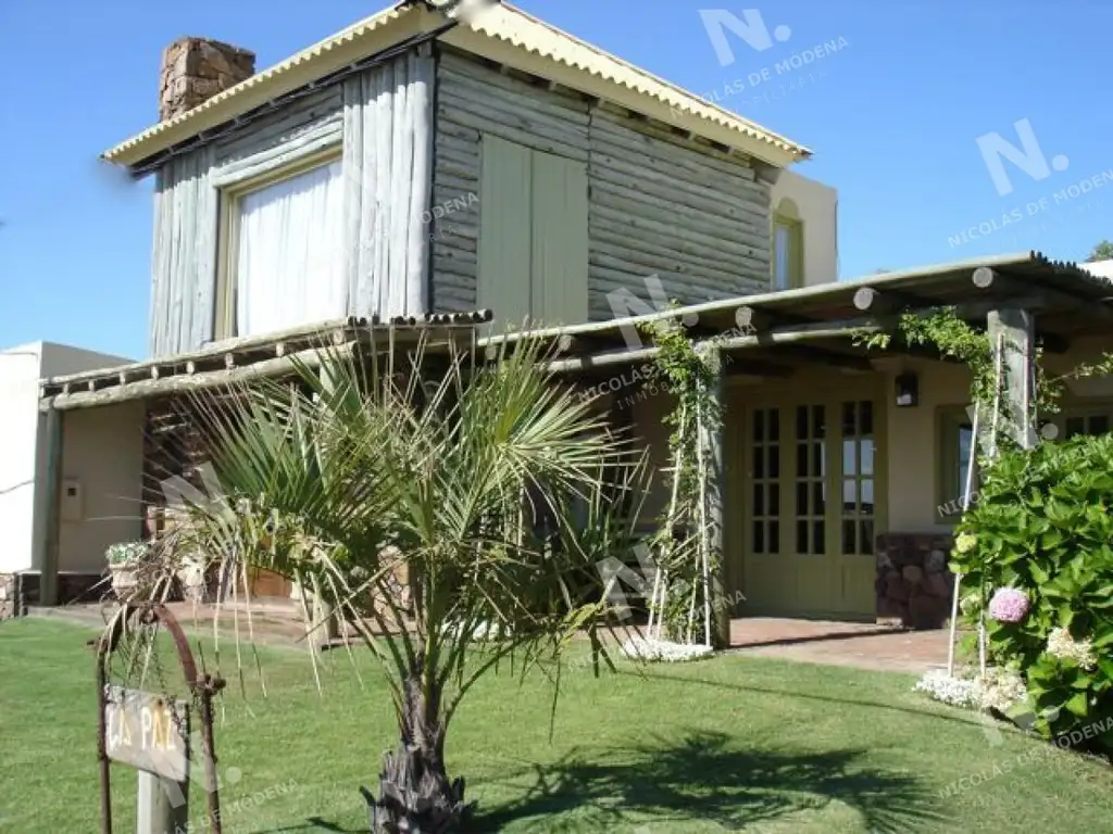 Un casco  de estancia en el corazón de José Ignacio. Campestre chic..