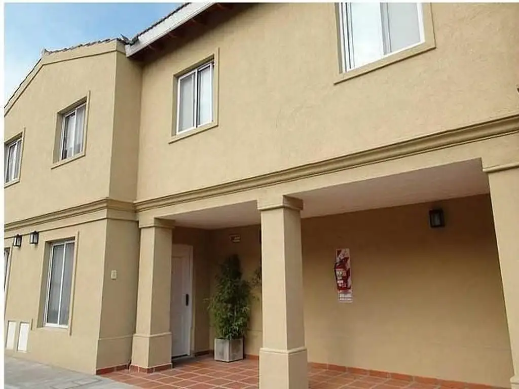 Casa  en Venta ubicado en Ezpeleta, Quilmes, G.B.A. Zona Sur - SVN0724_LP584512_1