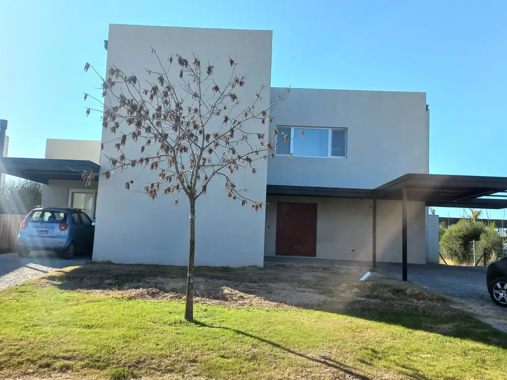 Casa al Lago en Venta en  El  Cantón