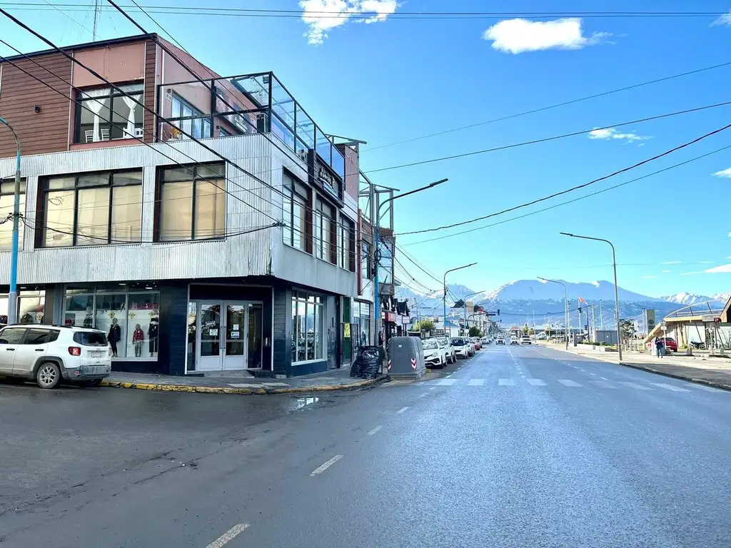 Espectacular esquina frente al mar en Microcentro de Ushuaia