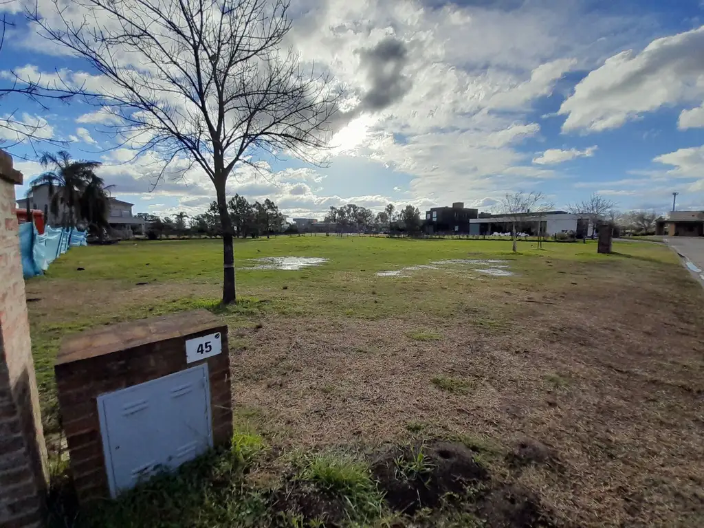 Terreno en Barrio Cerrado Valdevez