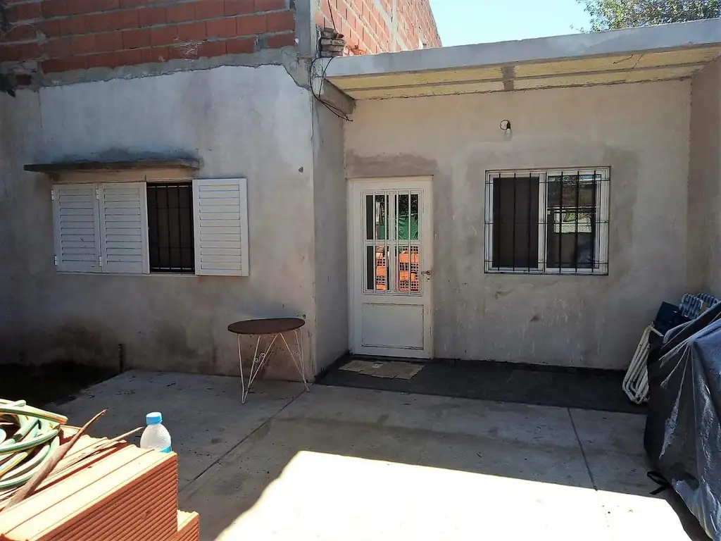 CASA DE 2 DORMITORIOS EN NUEVO ALBERDI