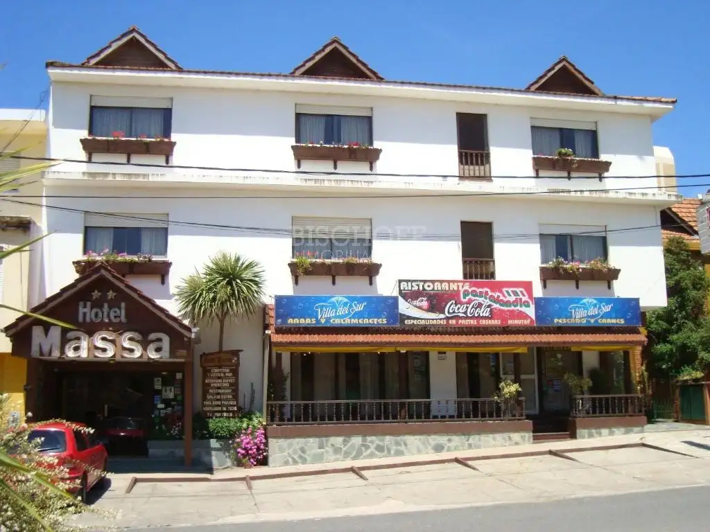 VENTA DE HOTEL MAS DEPARTAMENTO Y LOCAL COMERCIAL