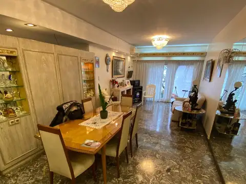 VILLA DEL PARQUE. LAVALLOL 2500.HERMOSO DTO.DE 3 AMBIENTES BAÑO Y TOILETTE.COCHERA 2 BAULERAS 