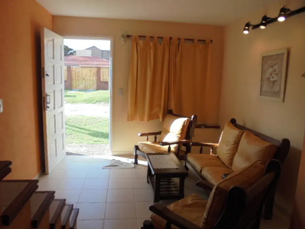 Casa en Venta - 3 ambientes - USD 68.000