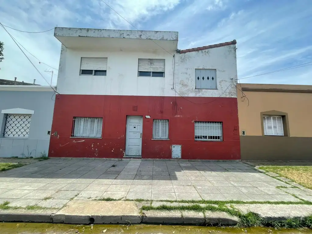 CASA LOTE PROPIO EN DOS PLANTAS VILLA BALLESTER