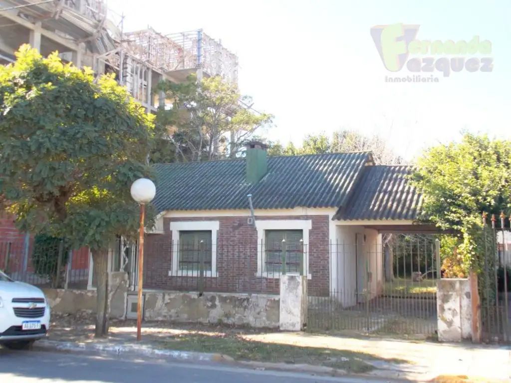 Lote con antigua propiedad