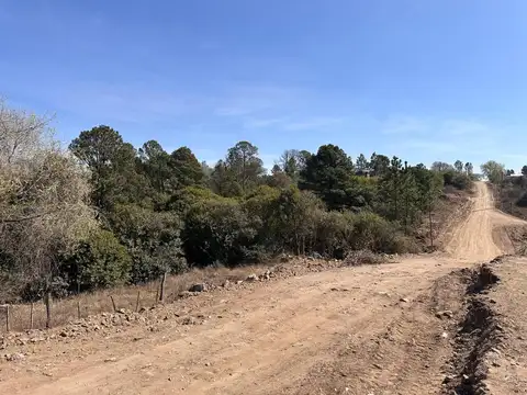 LOTE EN POTRERO DE GARAY