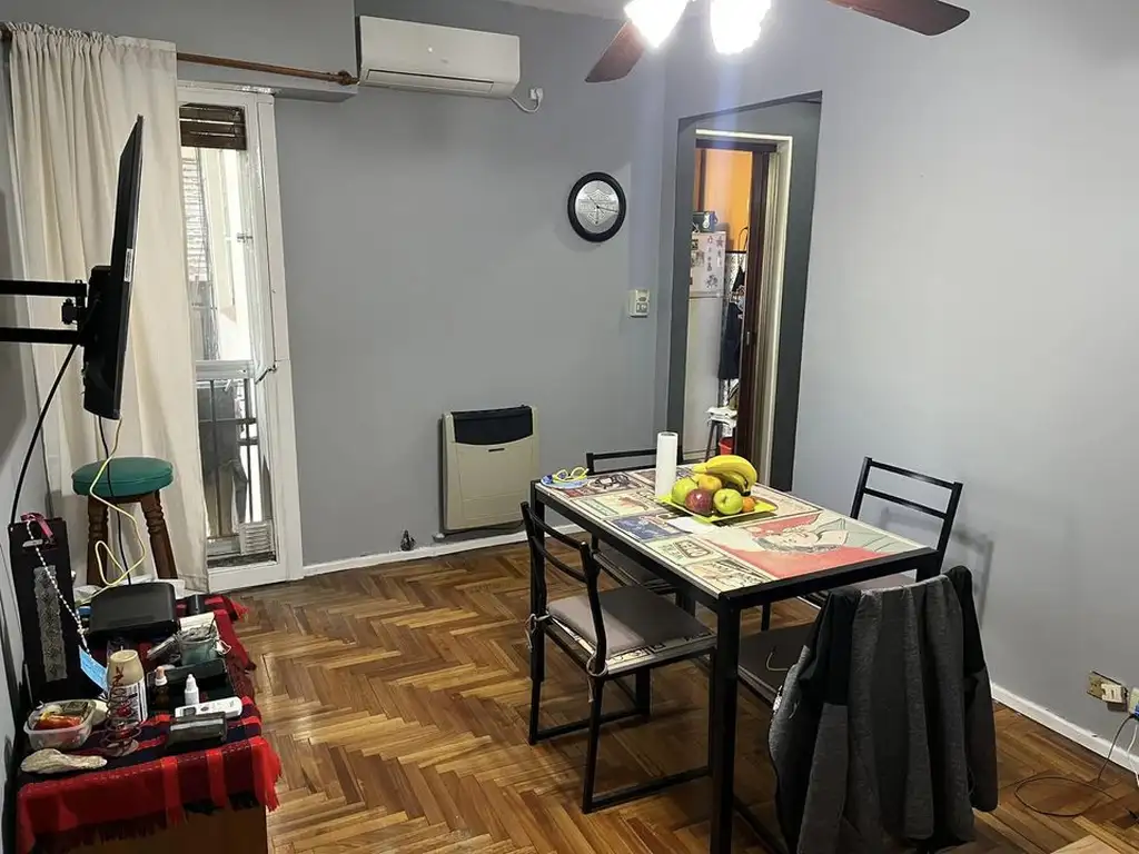 HERMOSO DEPARTAMENTO DE 2 AMBIENTES EN UN 5º PISO