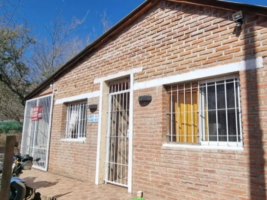 VENTA CASA COSQUIN 3 DORM PILETA