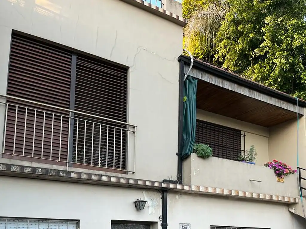 2 PROPIEDADES, VENTA EN BLOCK, de 3 AMBIENTES CADA UNA.