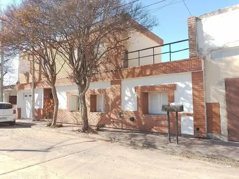 VENTA CASA VILLA CABRERA 4 DORMITORIOS