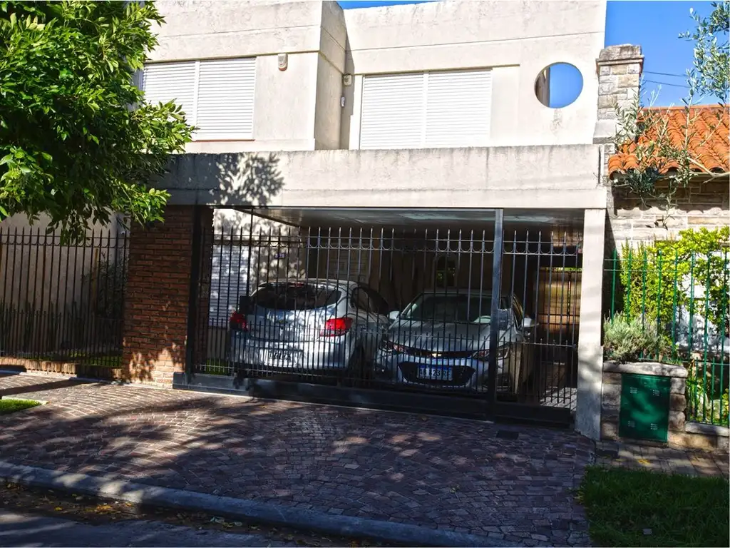 CASA CON DETALLES DE CATEGORIA