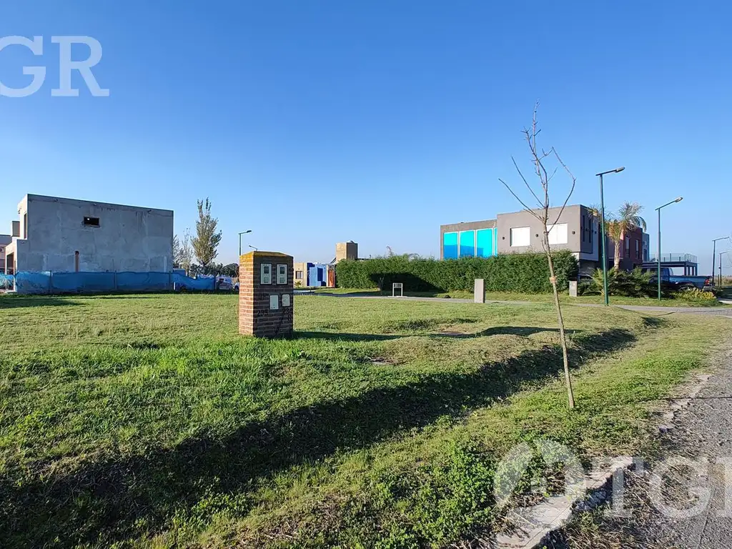 Lote en esquina  con vista abierta