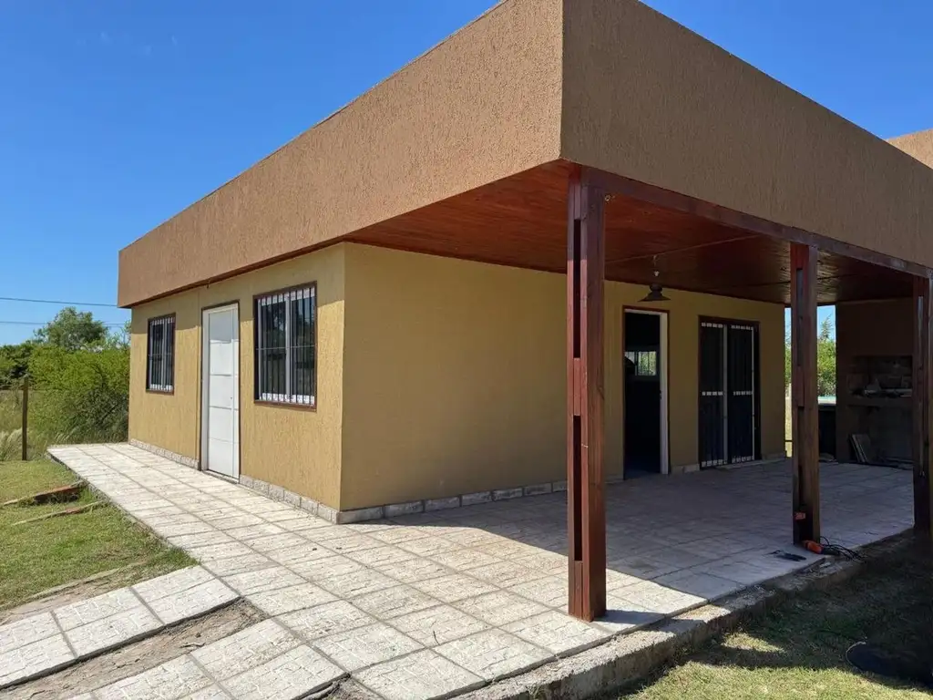 Se venden dos casas quintas en Arroyo Leyes