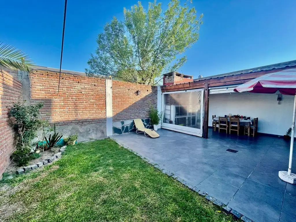 VENTA CASA 3 AMB ALTOS DE PODESTA CON PATIO