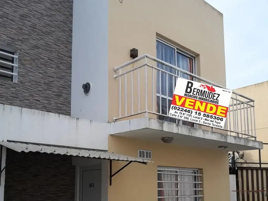 Duplex 3 amb en santa teresita! Zona centrica, con gas natural. Oportunidad! calle 34 e/7 y 8