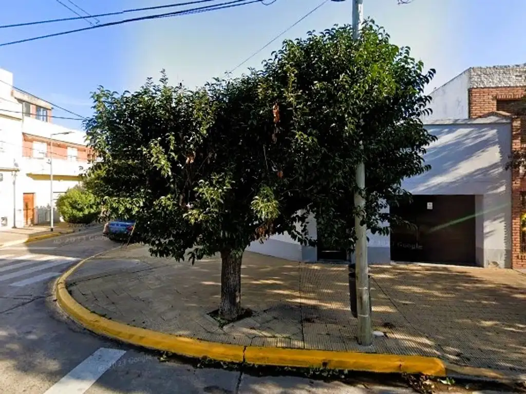 CASA OPORTUNIDAD PARQUE AVELLANEDA LOTE PROPIO