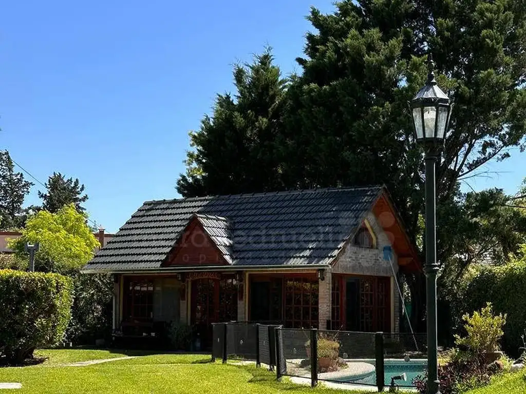 CASA EN VENTA EN EL GOLF CHASCOMUS