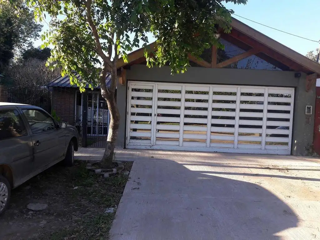 HERMOSA CASA EN AGUSTIN FERRARI!