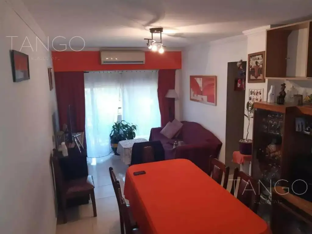 Venta Departamento Cuatro Ambientes en Boedo Con Balcón Apto Crédito Con Baulera