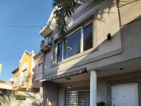 DUPLEX EN VILLA SARMIENTO. VENTA